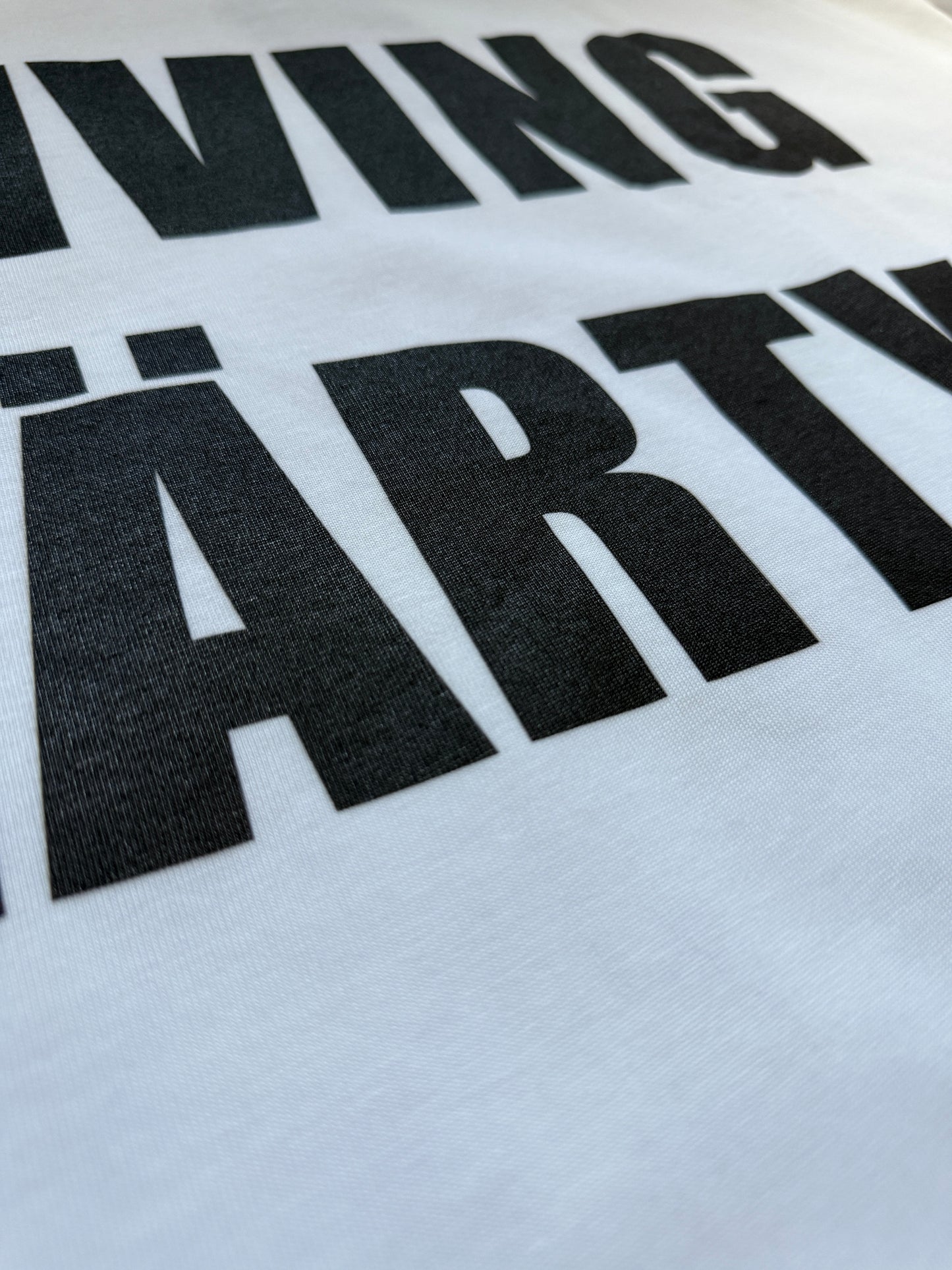 LIVING MÄRTYR- Classic Shirt White