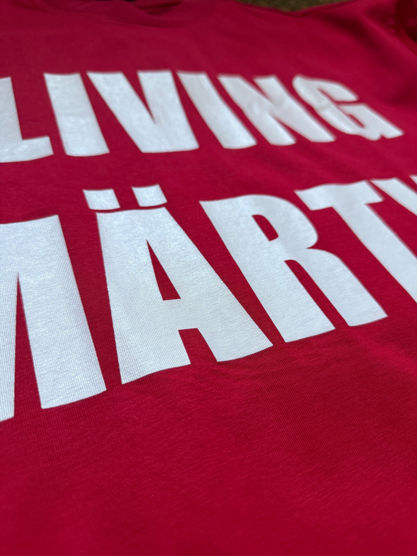 LIVING MÄRTYR- Classic Shirt Red